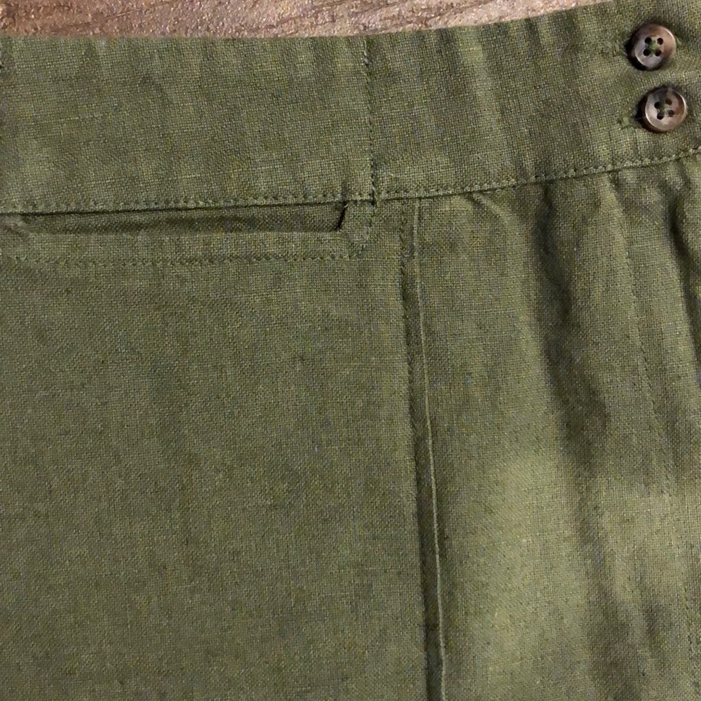 Green Shorts - Ecoté Brand - Picture 2 of 6